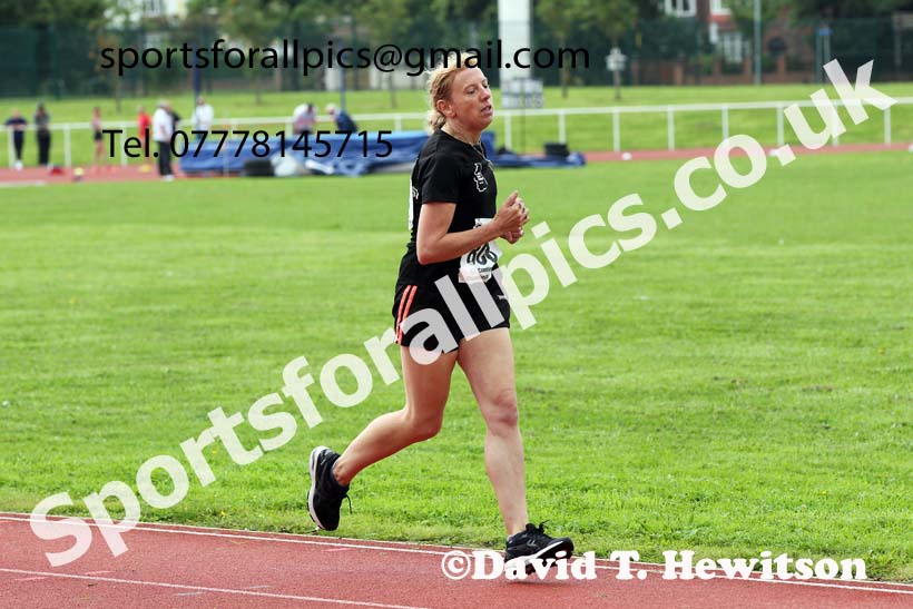 Women and Girls 1500 metres, 2021 North Eastern Track and Field Champs., Middesbrough. Photo: David T. Hewitson/Sports for All Pics